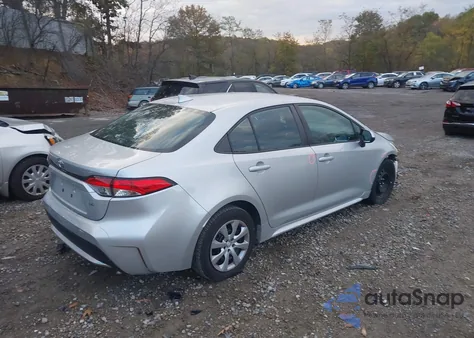 2020 Toyota Corolla Le z USA, uszkodzony, nr VIN 5YFEPRAE3LP030281